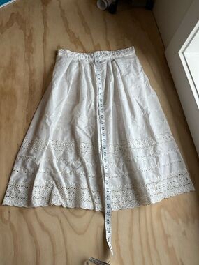 Women's Vintage White Skirt Dainty Flowers Beautiful Skirt Midi cottage fairy